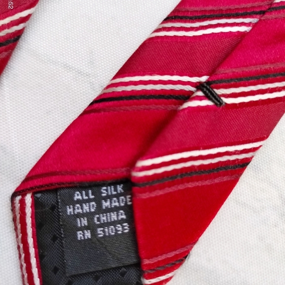 Steve Harvey Collection Red Striped Tie Necktie Handmade Classic Formal - Picture 9 of 10